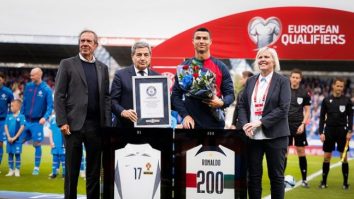 Cristiano Ronaldo a intrat în Cartea Recordurilor. Reacția jucătorului: „Din dragoste pentru Portugalia!”