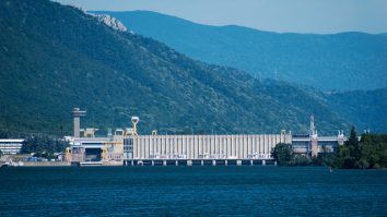 Hidroelectrica a fost listată la Bursă. Compania a scos la vânzare acțiuni de peste 8,8 miliarde lei