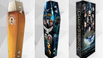 De la o ruladă de cârnați Greggs la o cutie de aspirator Dyson: Designurile ciudate pentru sicrie ale unei firme de pompe funebre