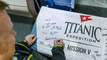 Un miliardar britanic și un explorator francez, printre cei cinci aflați la bordul submersibilului dispărut în apropierea epavei Titanicului