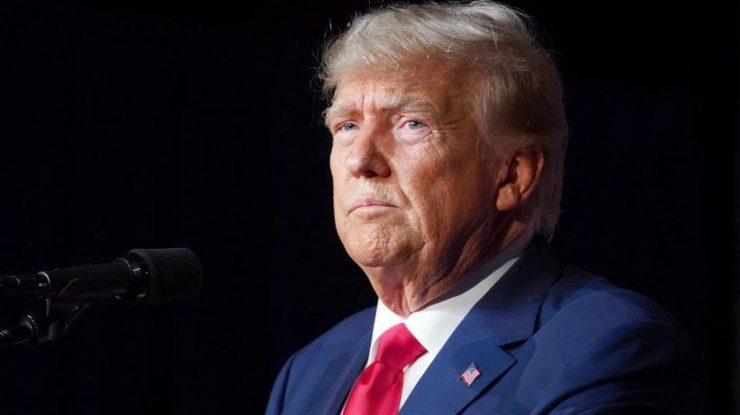 Donald Trump a acordat primul interviu de când a fost pus sub acuzare. De ce anumite persoane din propria sa administrație nu-l mai vor președinte