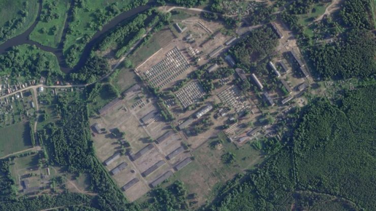 FOTO. O nouă imagine din satelit dezvăluie sute de corturi într-o posibilă tabără Wagner din Belarus