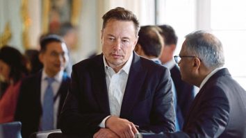 Elon Musk vrea schimbări la Tesla: „Economia mondială traversează o perioadă de turbulențe”