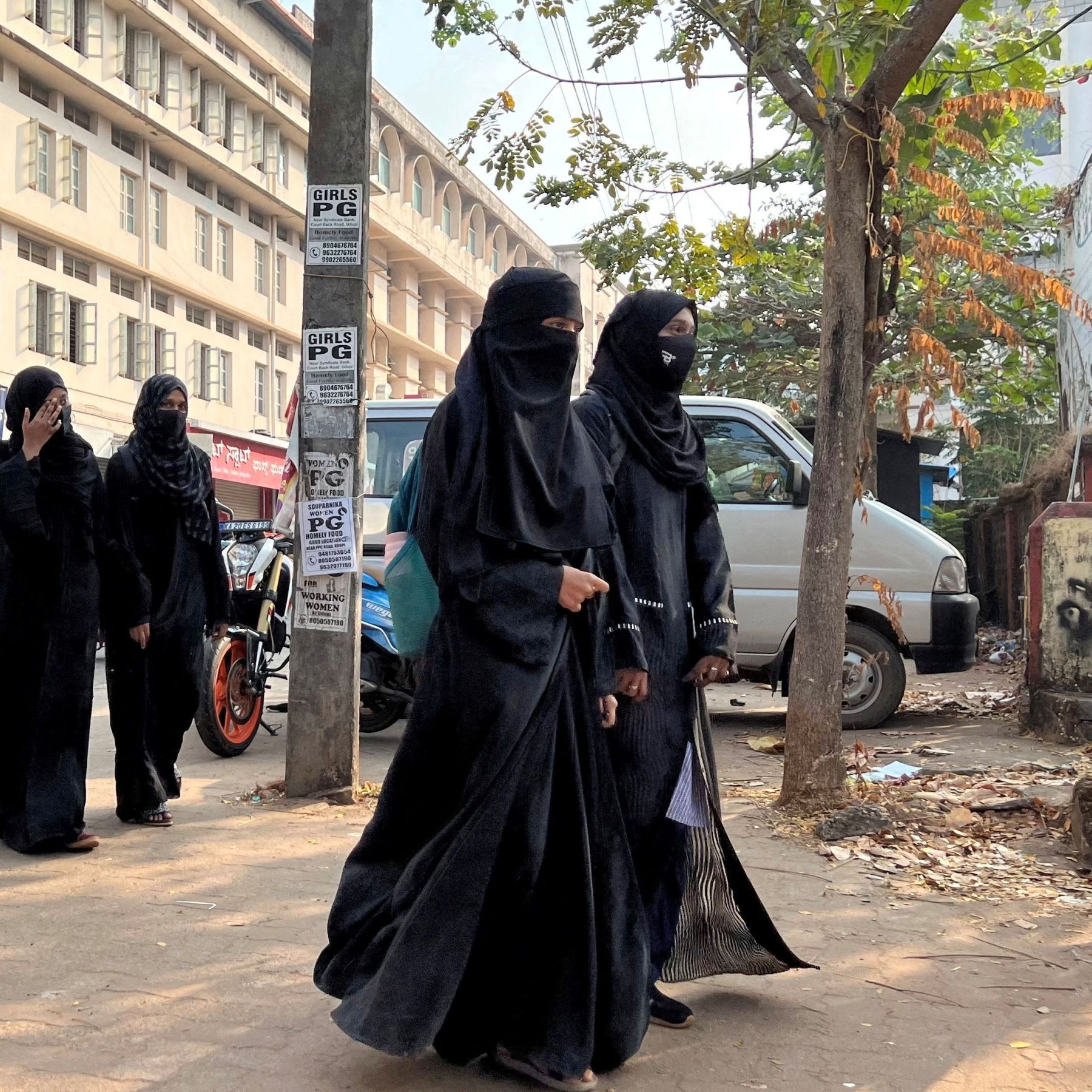 Partidul Giorgiei Meloni propune o lege care interzice purtarea voalului integral în Italia. Proiectul vizează și pedepse aspre pentru căsătoriile forțate