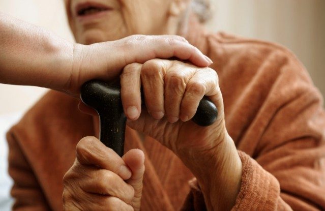 Aproape 100 de centre sociale au fost închise sau suspendate, după controalele autorităților