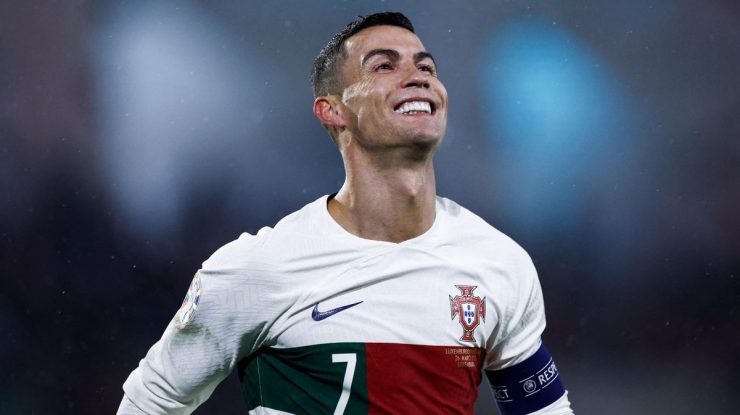 Ronaldo l-a detronat pe Messi. Portughezul devine cel mai bine plătit sportiv în 2023, conform Guinness
