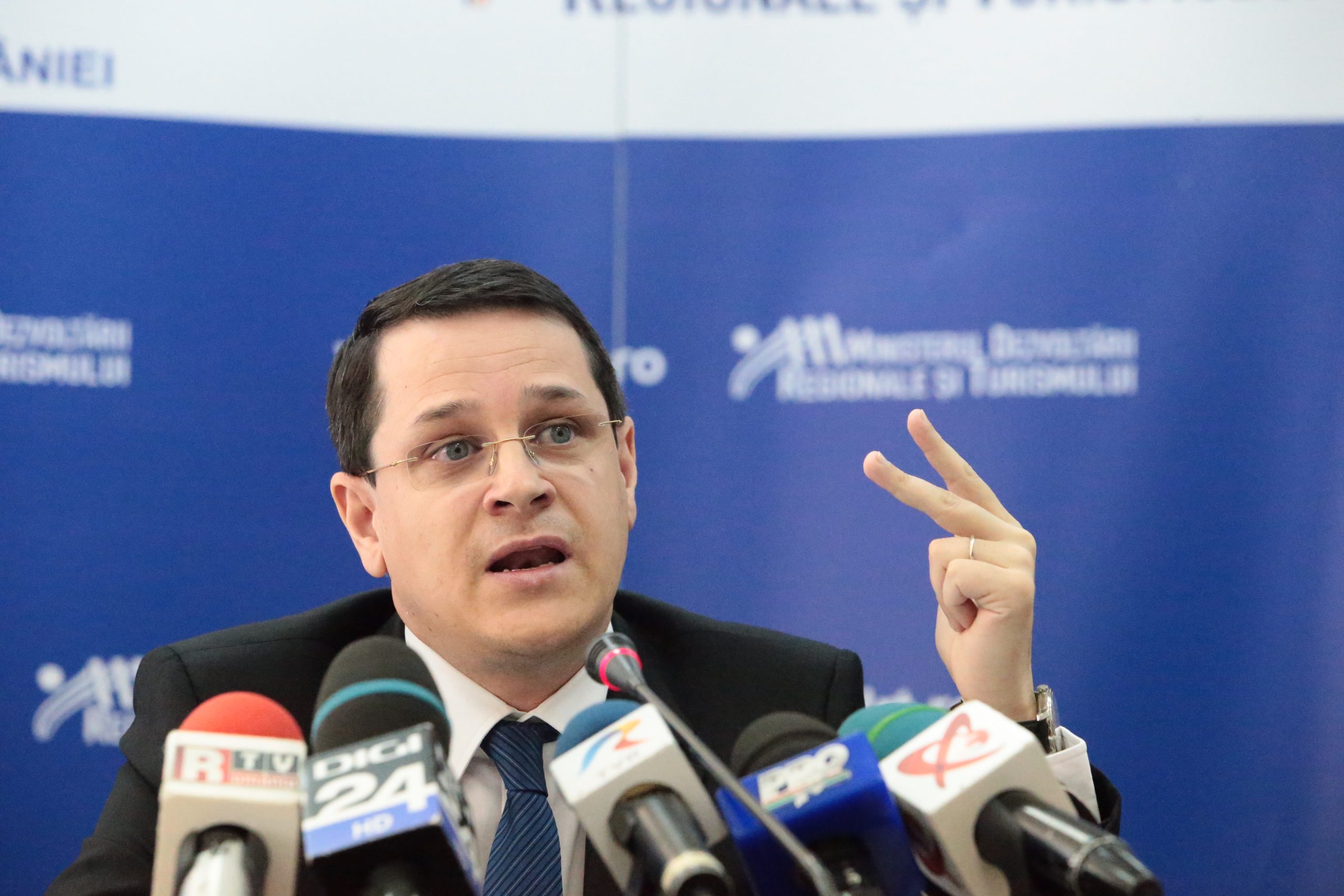 Eduard Hellvig demisionează din funcția de director SRI