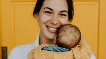 Este sau nu diferit creierul unei mame de cel al unei femei fără copii?