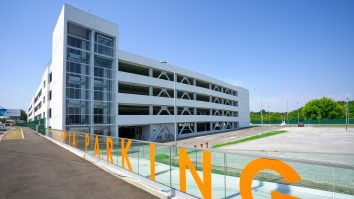 Tu unde îți lași mașina când ajungi la Aeroportul Otopeni? Am descoperit Olimpia Parking, opțiunea de parcare a oamenilor smart