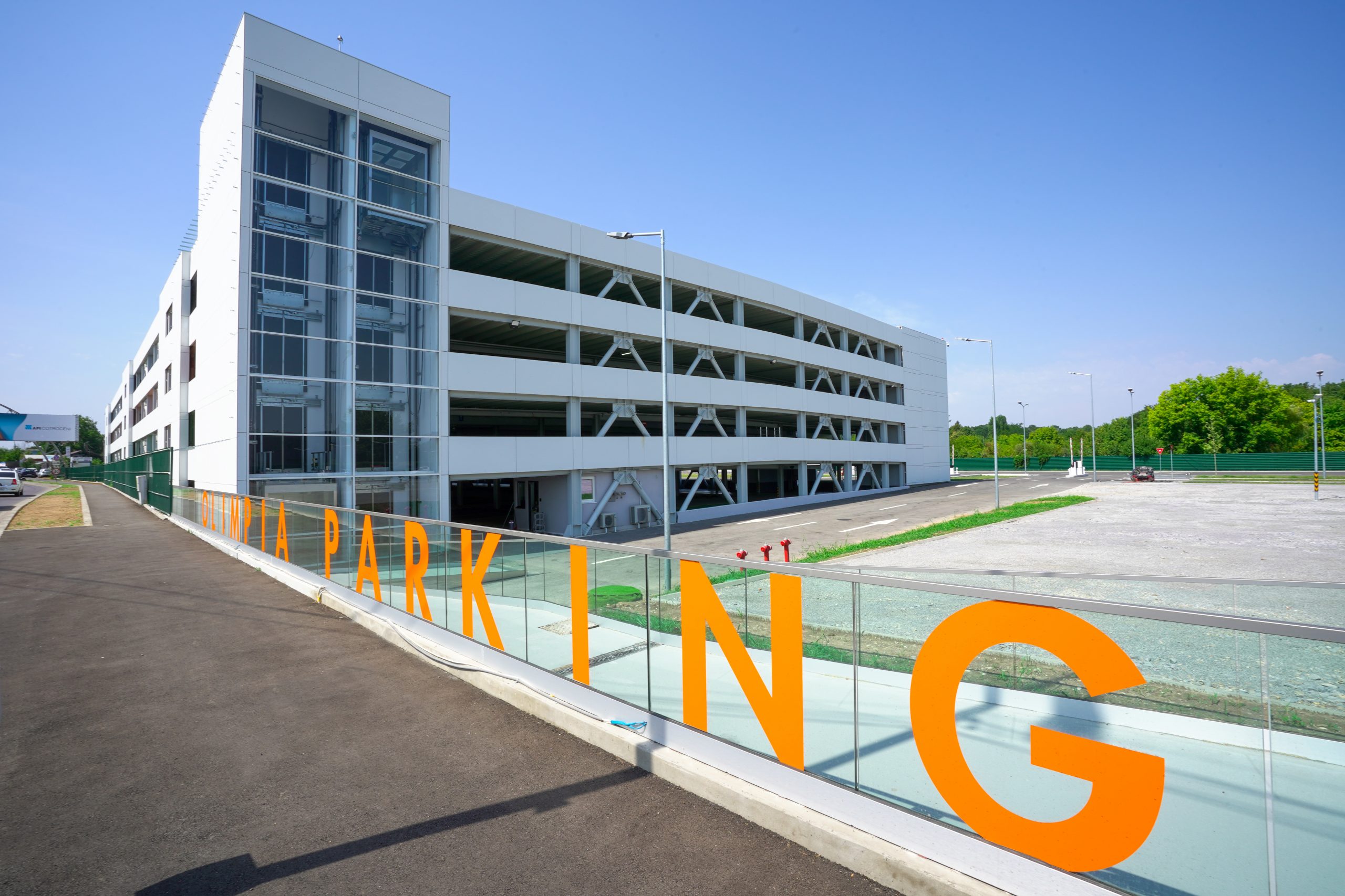Tu unde îți lași mașina când ajungi la Aeroportul Otopeni? Am descoperit Olimpia Parking, opțiunea de parcare a oamenilor smart