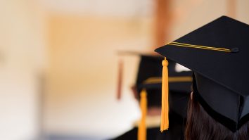 Dirijorul Gabriel Bebeșelea: Când nu plătești pentru ceva, nu îl respecți foarte mult. În România a scăzut numărul de elevi, afară, chiar dacă trebuie să plătească pentru studiile muzicale, a crescut numărul