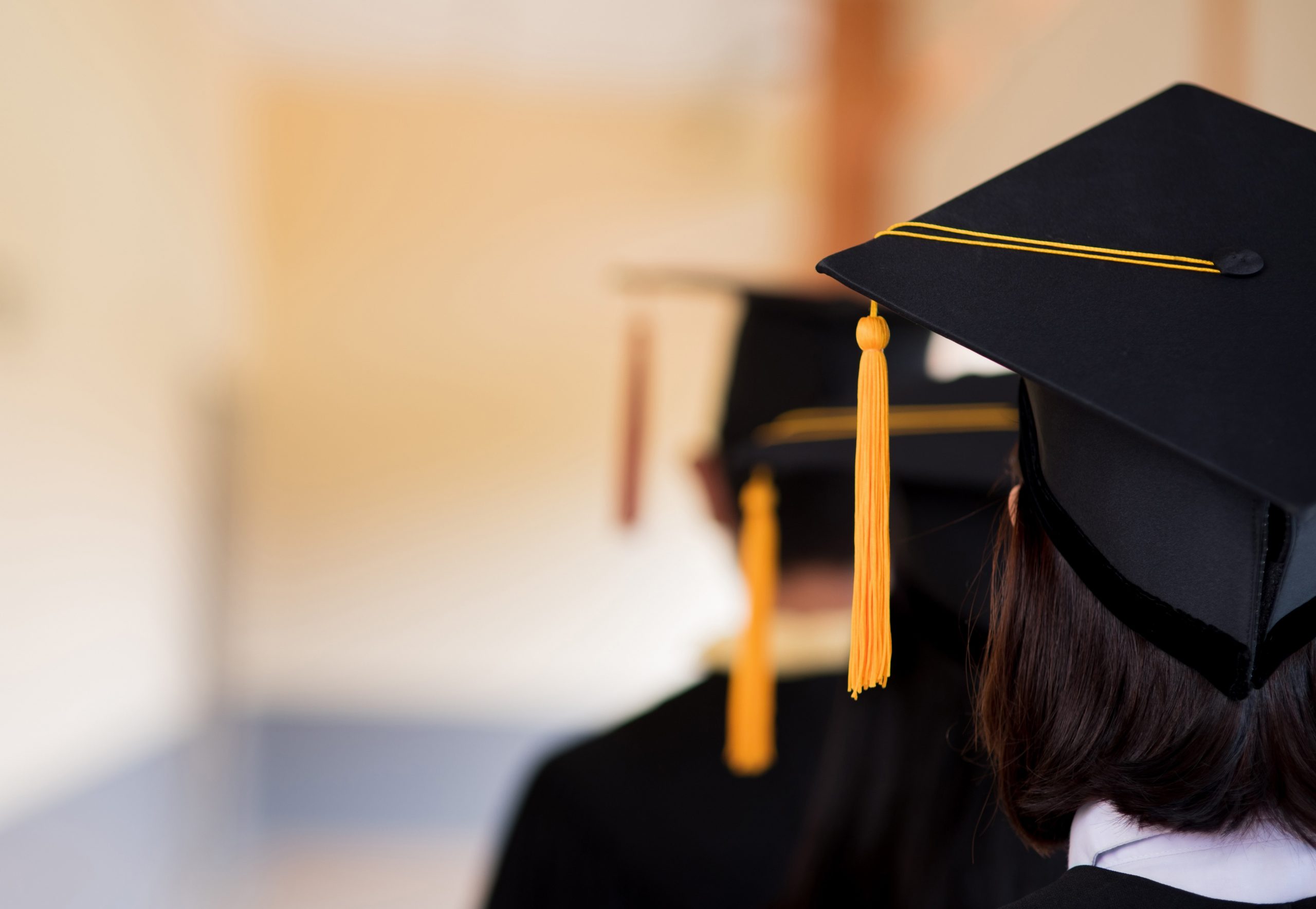 Dirijorul Gabriel Bebeșelea: Când nu plătești pentru ceva, nu îl respecți foarte mult. În România a scăzut numărul de elevi, afară, chiar dacă trebuie să plătească pentru studiile muzicale, a crescut numărul