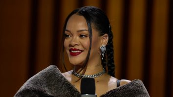 Rihanna devine prima artistă care are 10 melodii cu un miliard de stream-uri pe Spotify. Cântăreața a lansat ultimul album în 2016