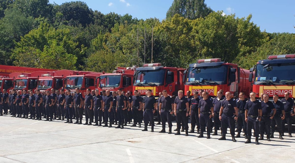 40 de pompieri români pleacă spre Franța pentru a ajuta la stingerea incendiilor de vegetație