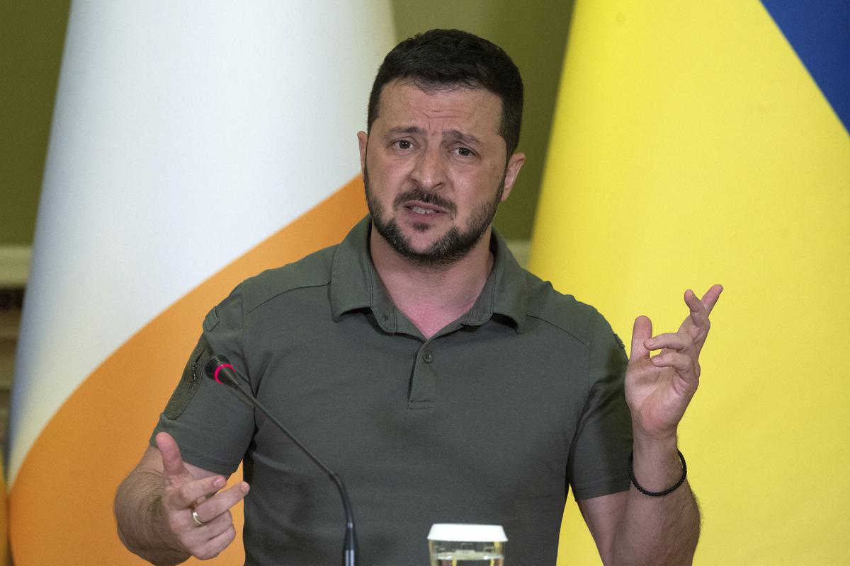 VIDEO. Dilema lui Zelenski: atacă Rusia fără aliați sau nu mai atacă deloc. Dinu Gheorghe: În Ucraina mor zilnic oameni, dar societatea nu conștientizează războiul