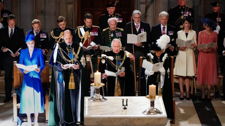 VIDEO. Regele Charles al III-lea a primit bijuteriile coroanei scoțiene în cadrul unei ceremonii fastuoase la Edinburgh