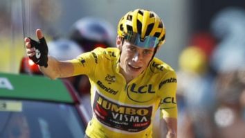 Ciclistul Jonas Vingegaard câștigă Turul Franţei pentru al doilea an consecutiv