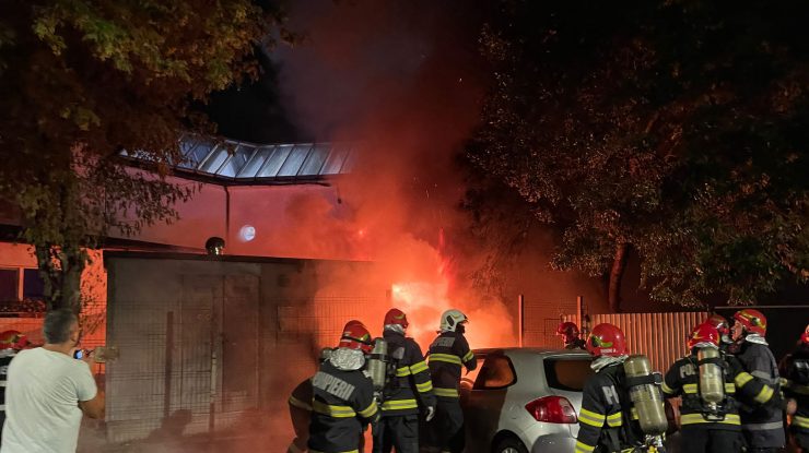VIDEO. Un incendiu puternic a izbucnit în curtea Spitalului Nicolae Robănescu. 110 copii au fost transferați la Spitalul Clinic de Urgență pentru copii „Marie Curie”