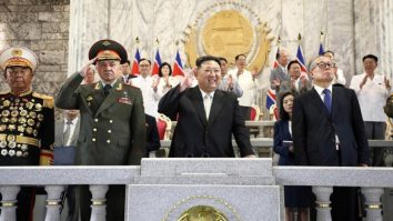FOTO-VIDEO. Kim Jong Un i-a prezentat ministrului rus al Apărării, Serghei Șoigu, rachetele balistice ale Coreei de Nord