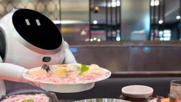 Inteligența artificială intră și în bucătăria restaurantelor. Cum revoluționează AI-ul industria hotelieră