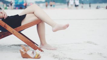 TOP 7 piese de bază pentru ţinutele de vară