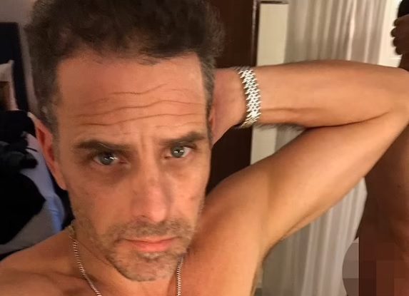 FOTO|VIDEO. Hunter Biden, fiul fostului președinte al SUA, escapadă la volanul Porsche-ului său: A condus cu peste 200 km/h cu un joint în mână