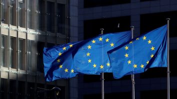 UE și SUA bat palma pentru schimbul de date. Meta primise amendă record în luna mai pentru astfel de practici