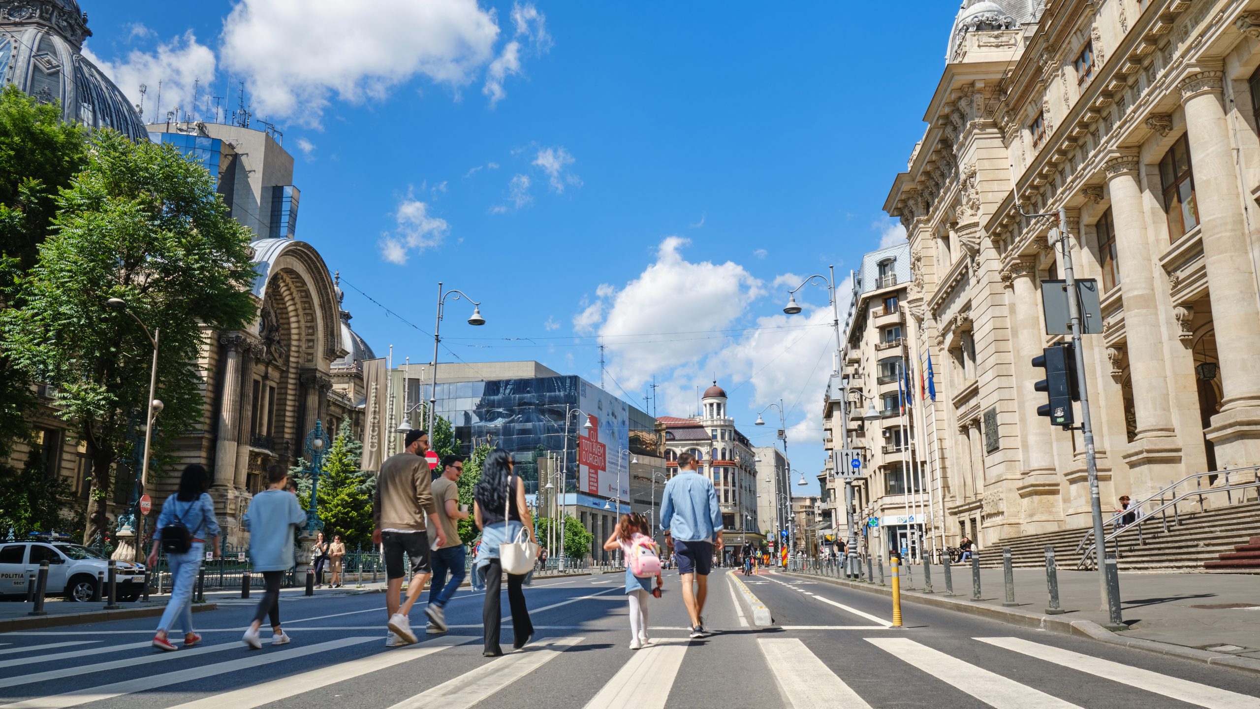 Weekend pe Calea Victoriei. Ce activități poți face la programul „Străzi deschise”