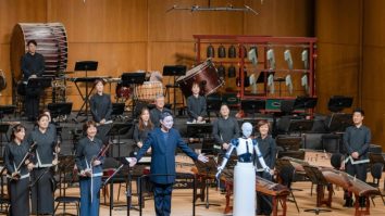 FOTO. Un robot dirijează orchestra din Seul. Ce dificultăți a întâmpinat EveR 6