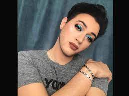 Femeile protestează împotriva companiei Maybelline, după ce doi bărbați influenceri au fost folosiți în reclame