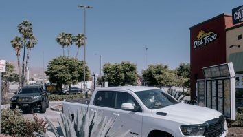 Un lanț de restaurante din SUA folosește A.I. pentru preluarea comenzilor. Folosirea chatbot-ului reduce programul angajaților cu 40 de ore pe săptămână