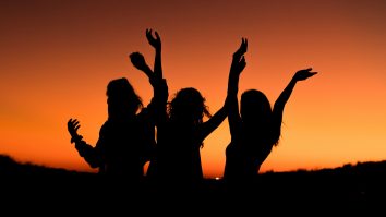 1 din 10 britanici se plânge că nu are „prieteni adevărați”, în viața reală. De vină sunt rețelele sociale