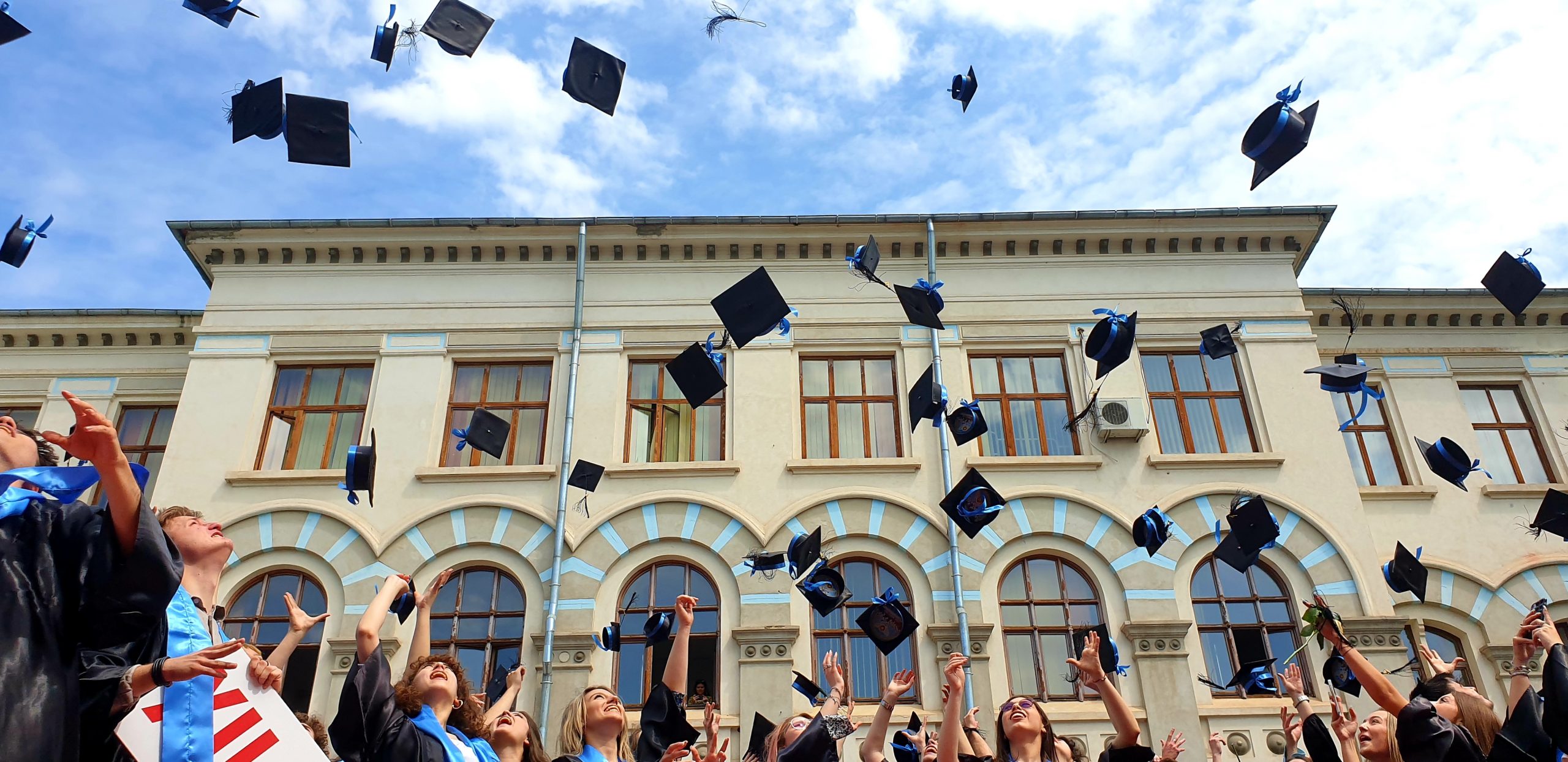 Ce specializări caută absolvenții de liceu când vine vorba de facultate? Laura Comănescu: Viitorii studenți sunt într-o sete de autocunoaștere sau de aprofundare a noțiunilor