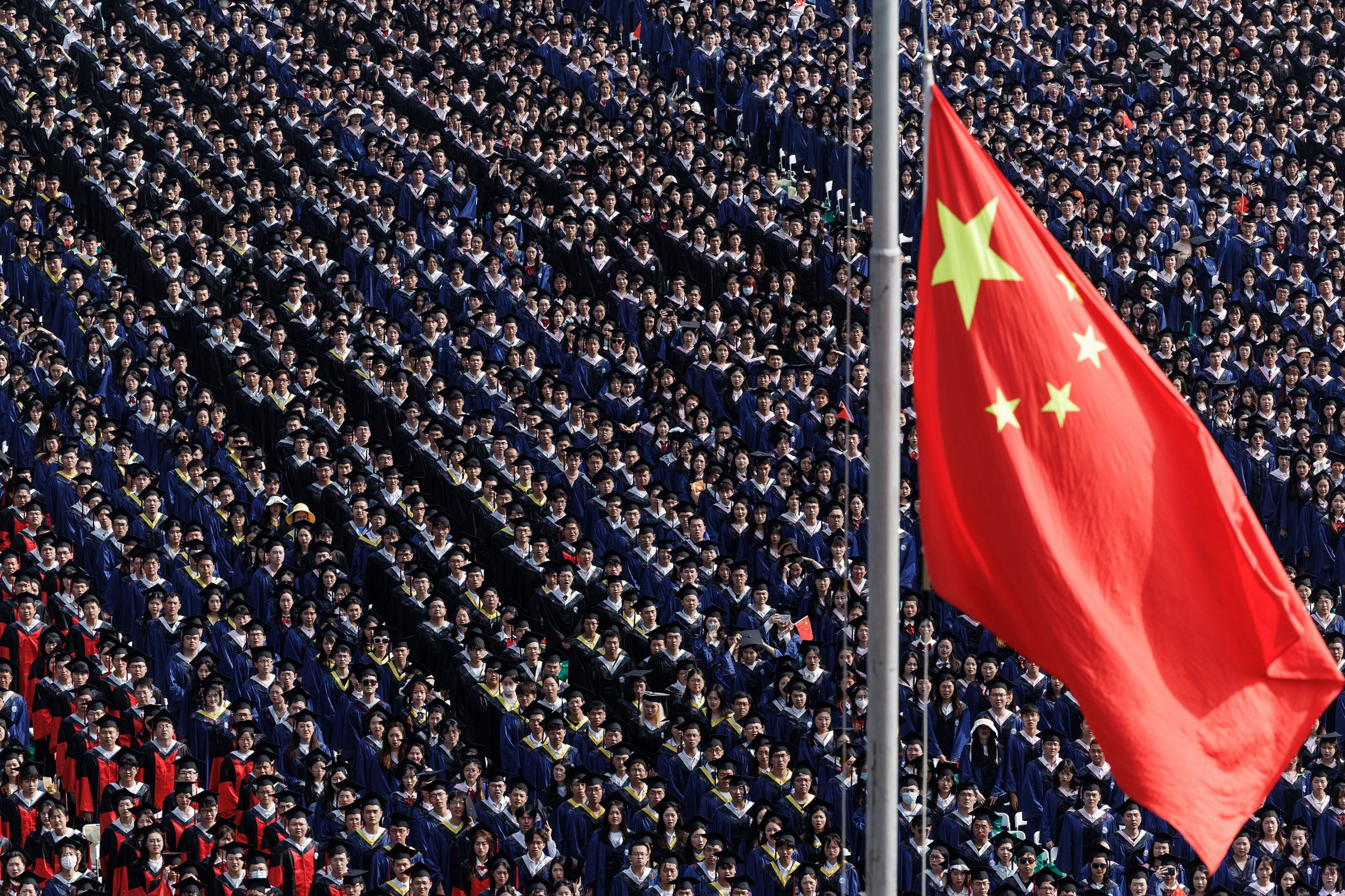 China restricționează exportul în Occident a două metale necesare producerii semiconductorilor