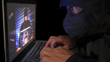 Milioane de e-mailuri militare americane au fost trimise din greșeală în Mali, un aliat al Rusiei. Care a fost cauza erorii