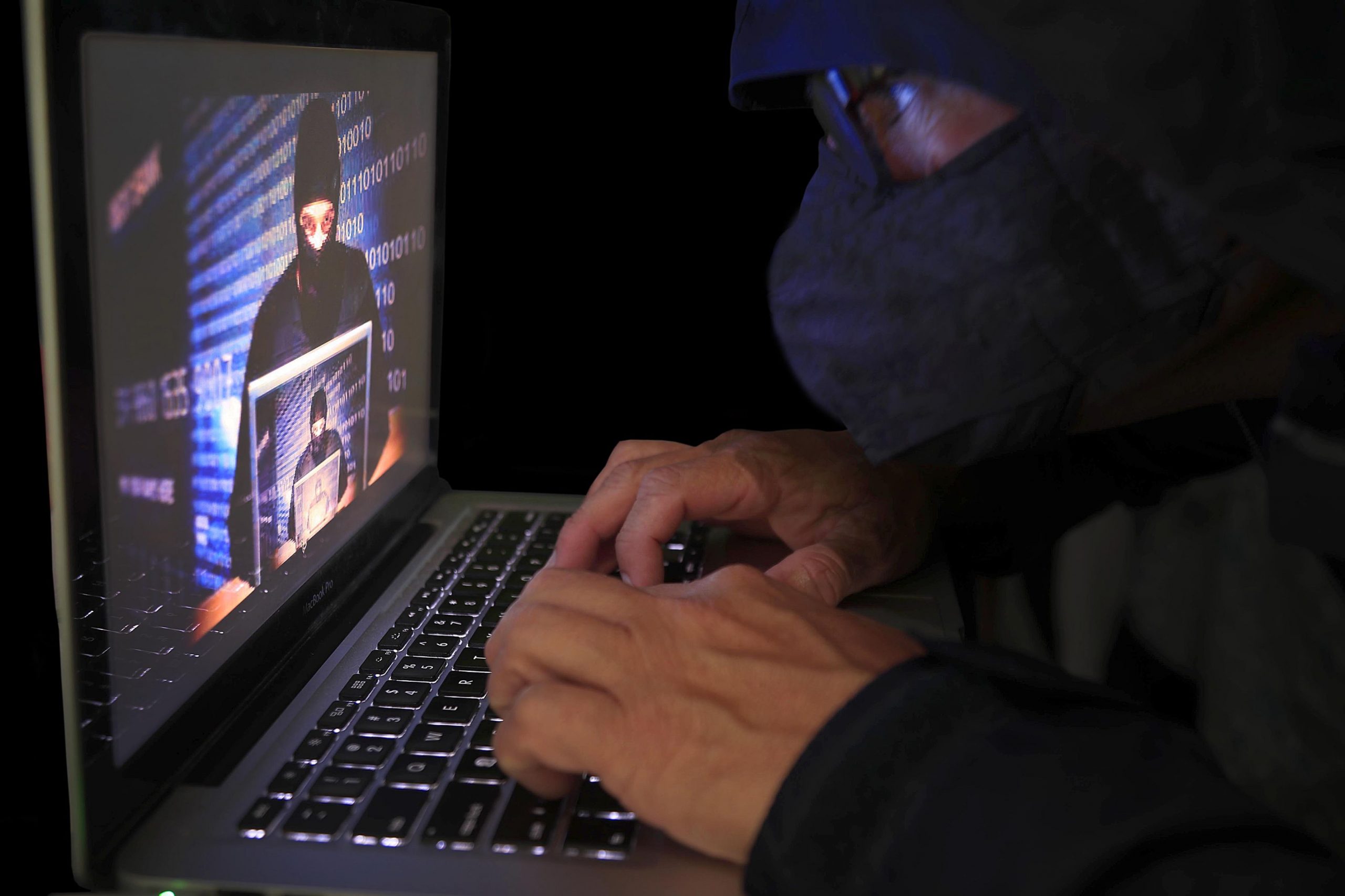 Milioane de e-mailuri militare americane au fost trimise din greșeală în Mali, un aliat al Rusiei. Care a fost cauza erorii