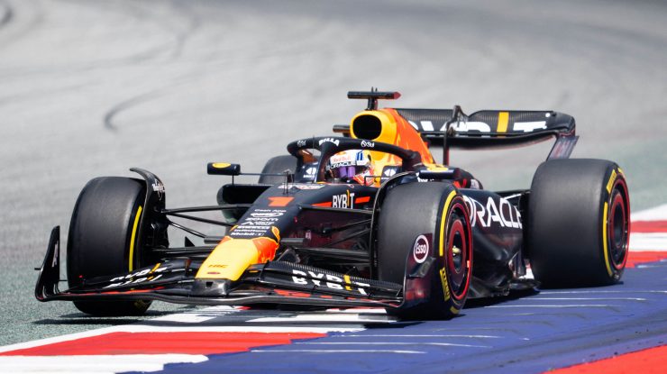 VIDEO. Max Verstappen a câștigat cursa de sprint a GP-ului de F1 al Austriei, pe fondul unei dispute cu Sergio Pérez