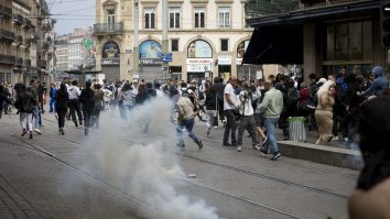 SONDAJ. 7 din 10 francezi sunt în favoarea instaurării stării de urgență. Franța se confruntă cu proteste, după ce un adolescent a fost ucis de un agent de poliție
