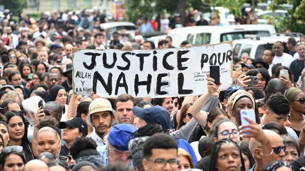 Cel puțin 10 manifestații au fost anunțate pentru sâmbătă, după moartea lui Nahel. Autoritățile sunt îngrijorate de o reluare a violențelor