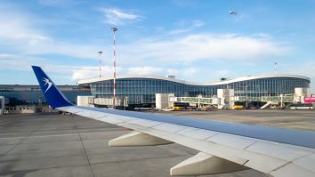 Aterizare forțată pe Otopeni, din cauza unei alerte cu bombă. SRI: Din punct de vedere pirotehnic, amenințarea nu se confirmă