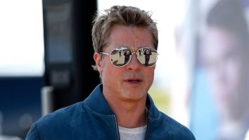 Cinci persoane au fost arestate pentru că au înșelat două femei cu 325.000 de euro, după ce au pretins că sunt Brad Pitt pe Internet