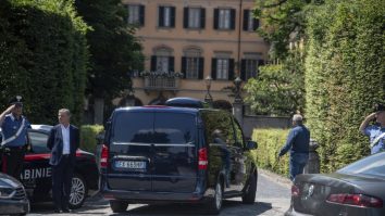 Vila lui Silvio Berlusconi ar putea deveni muzeu. Lucrări de artă de Rembrandt și Titian se află în casa cu 70 de camere