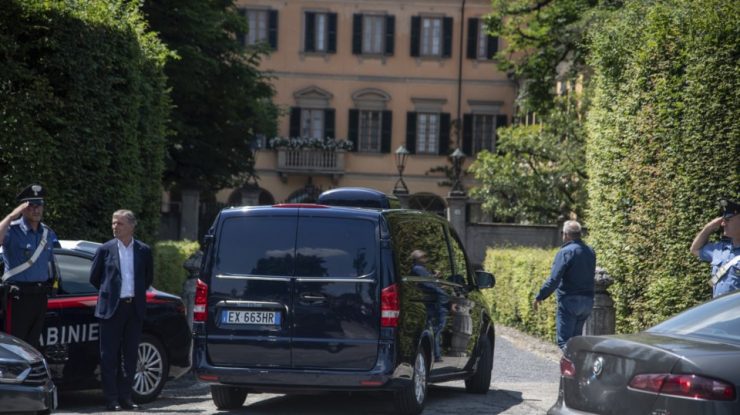 Vila lui Silvio Berlusconi ar putea deveni muzeu. Lucrări de artă de Rembrandt și Titian se află în casa cu 70 de camere