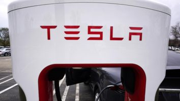 Concurența Tesla crește. Un grup de producători auto se unesc într-o nouă companie de încărcătoare electrice