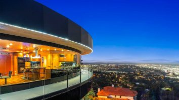 Faimoasa casă rotativă la 360 de grade a lui Al Johnstone ar putea fi a ta pentru 5,3 milioane de dolari