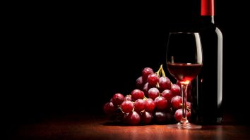 Vinul care ar putea opri îmbătrânirea pielii. Descoperirea făcută de cercetătorii de la Universitatea din Florida