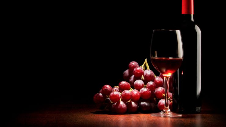 Vinul care ar putea opri îmbătrânirea pielii. Descoperirea făcută de cercetătorii de la Universitatea din Florida