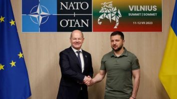 Volodimir Zelenski, după discuțiile cu Olaf Scholz:  „Am ajuns la un acord cu Germania cu privire la achiziționarea de lansatoare și rachete Patriot suplimentare”