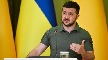 Volodimir Zelenski: „Ar fi absurd dacă Ucraina nu ar fi invitată să devină membru NATO. Incertitudinea este slăbiciune”