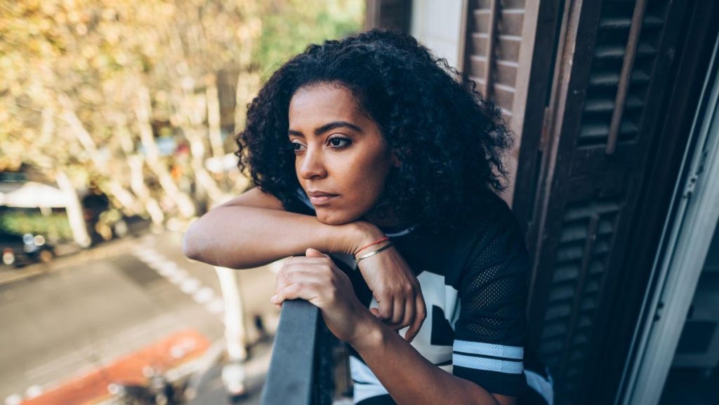 73% dintre tinerii generației Z suferă de singurătate. Ce spun experții